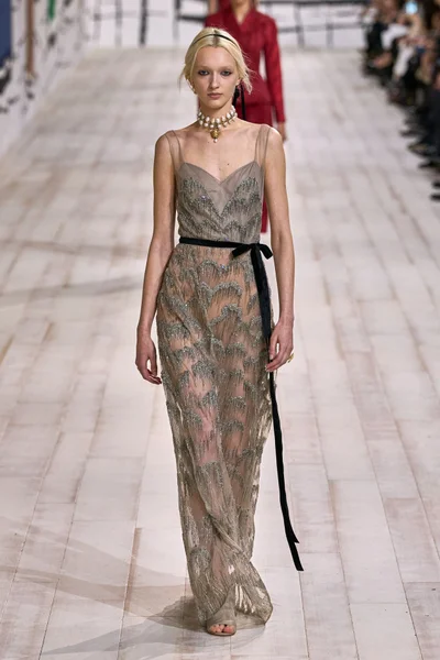 Look 46